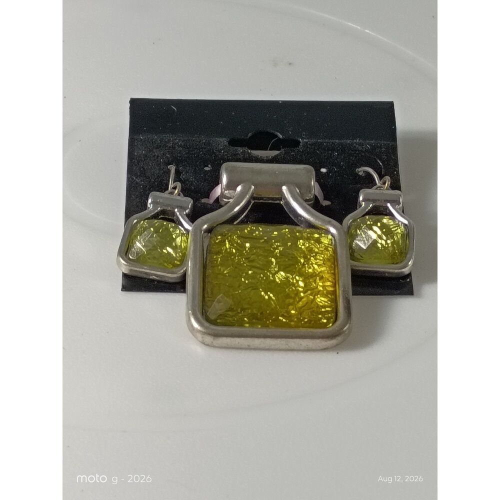 Silver Peridot Yellow Green Glass Pendant Dangle Earrings | Bezel Square Drop